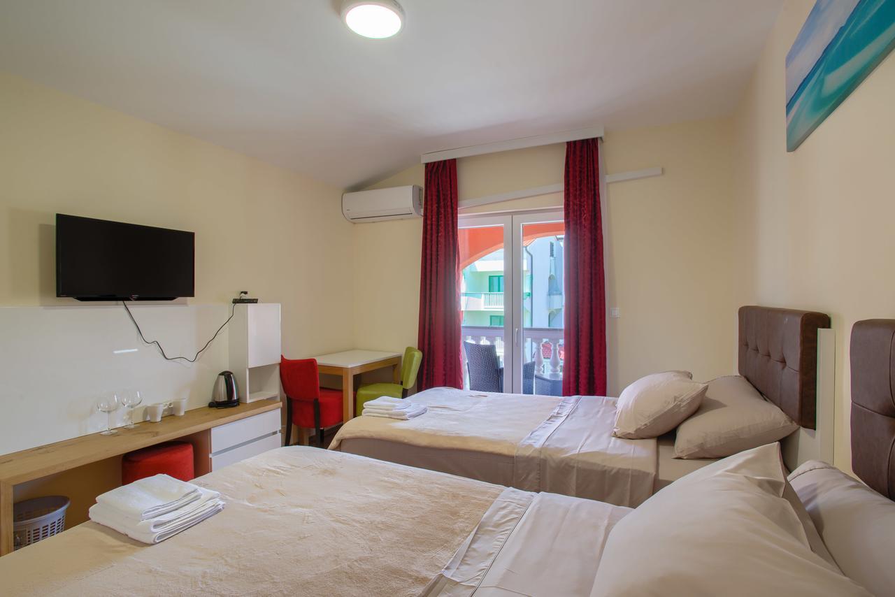 Hotel Livadic & Restaurant Ližnjan 외부 사진