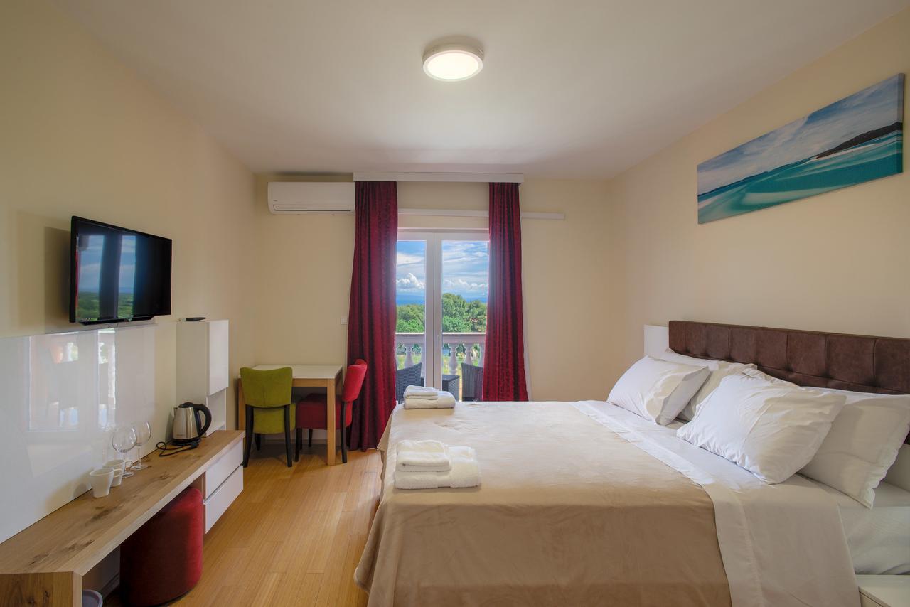 Hotel Livadic & Restaurant Ližnjan 외부 사진