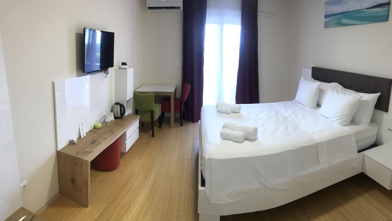 Hotel Livadic & Restaurant Ližnjan 외부 사진