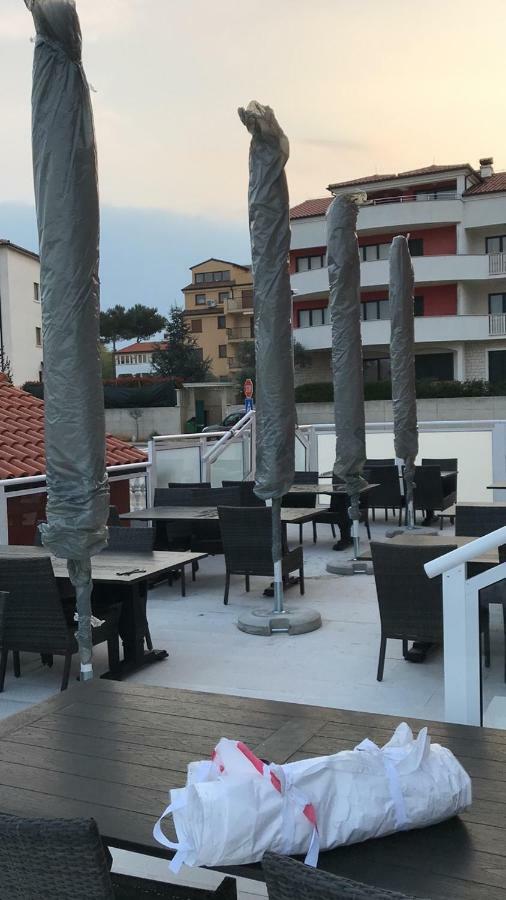 Hotel Livadic & Restaurant Ližnjan 외부 사진