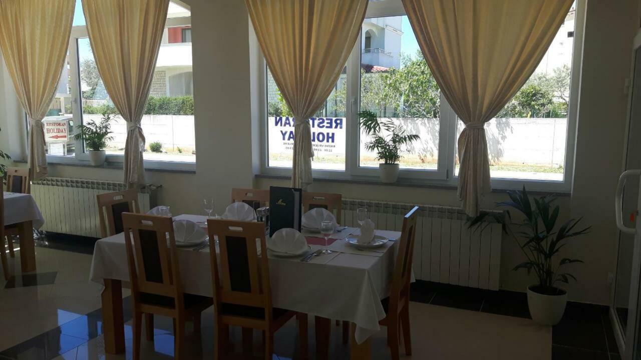 Hotel Livadic & Restaurant Ližnjan 외부 사진
