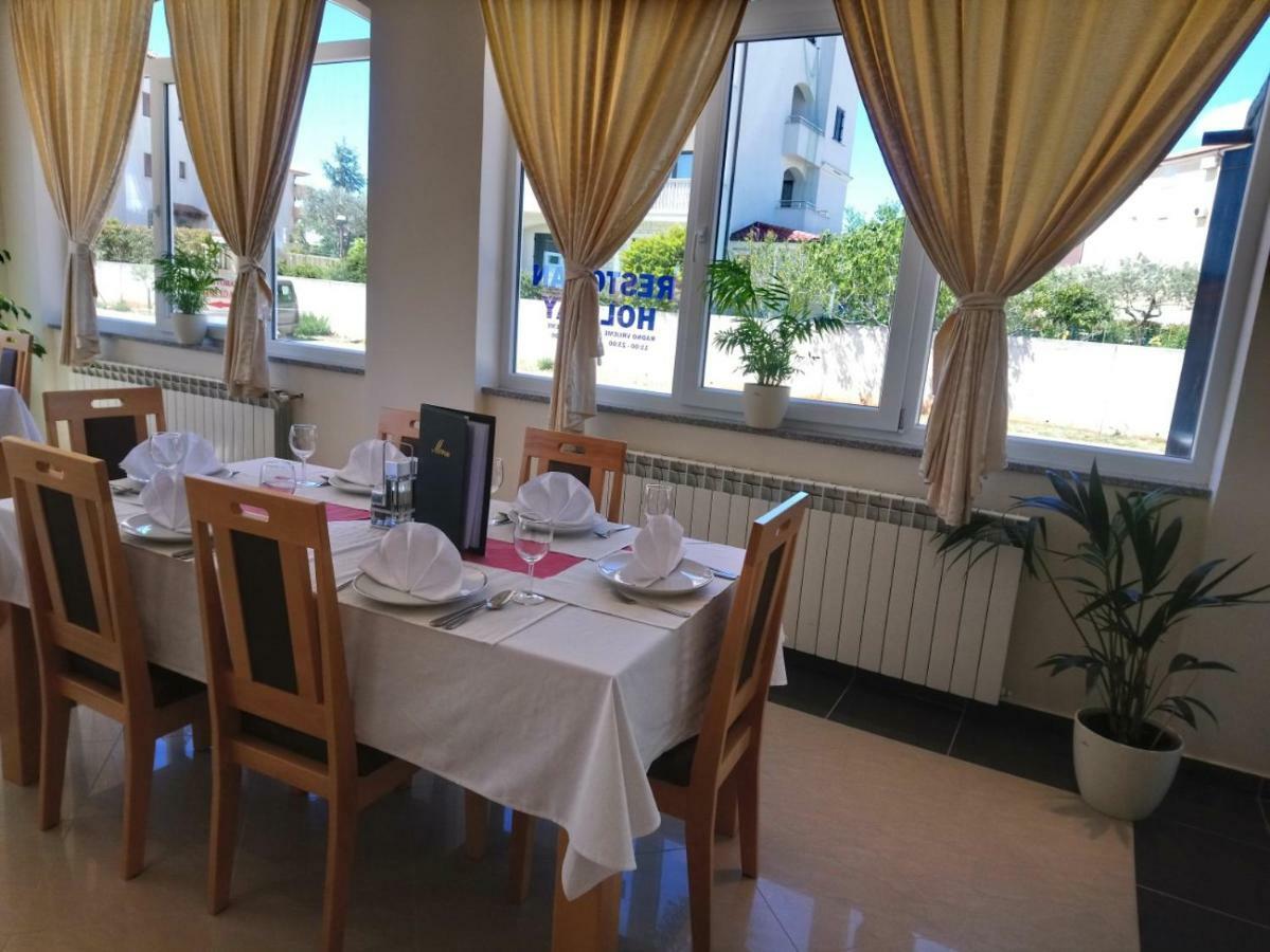 Hotel Livadic & Restaurant Ližnjan 외부 사진